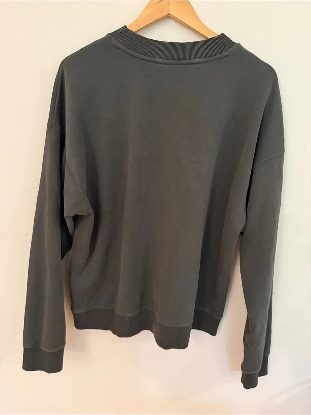 Vuori classic crewneck